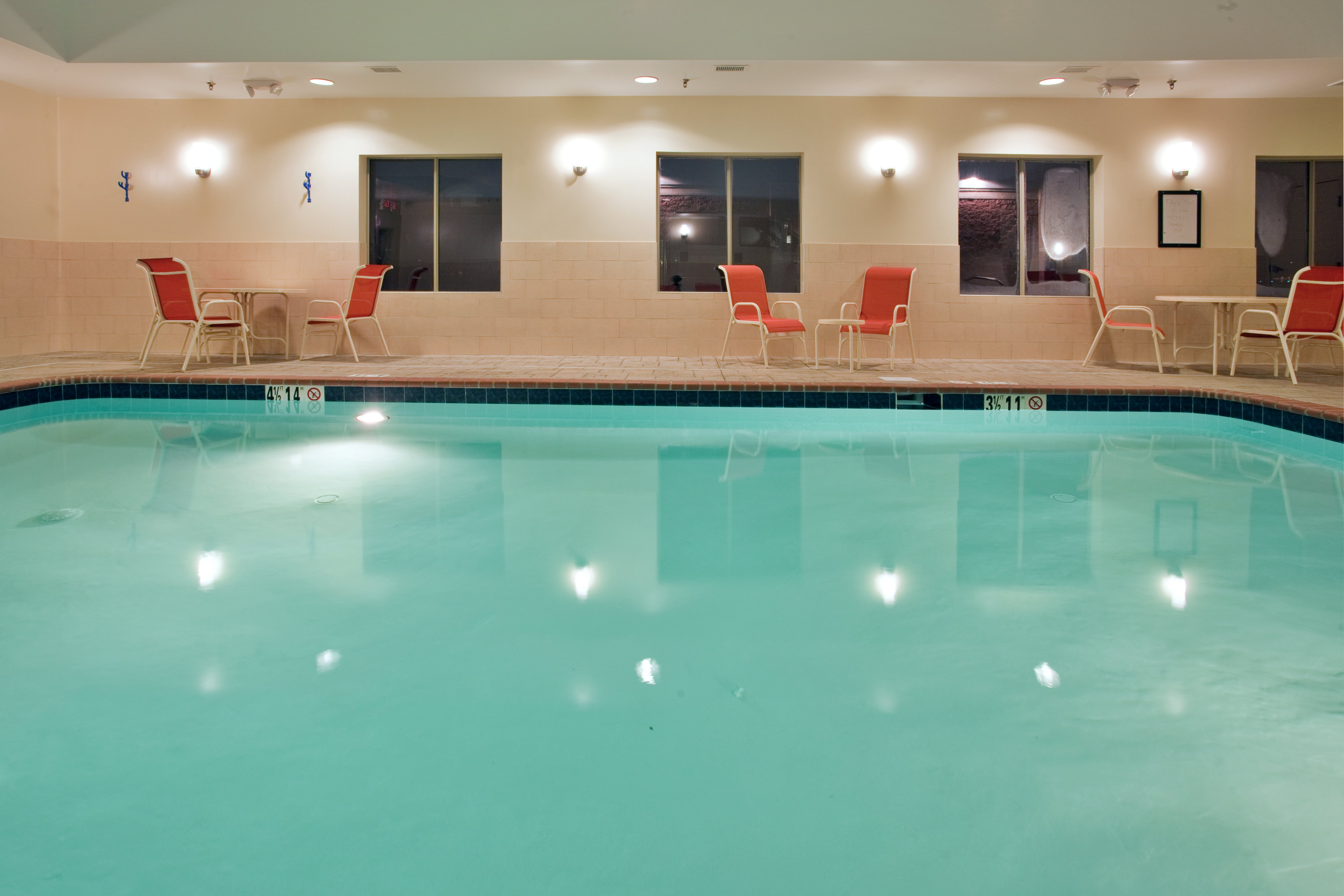 holiday inn express hotel and suites fredericksburg by ihg