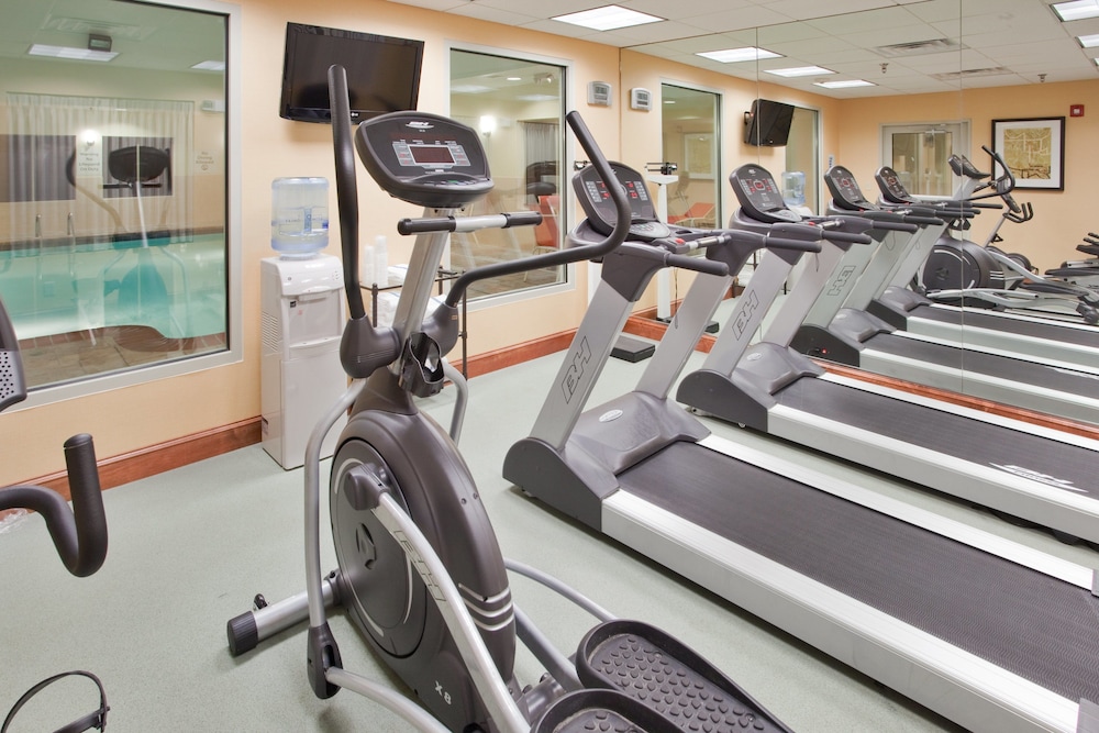 holiday inn express hotel and suites fredericksburg by ihg