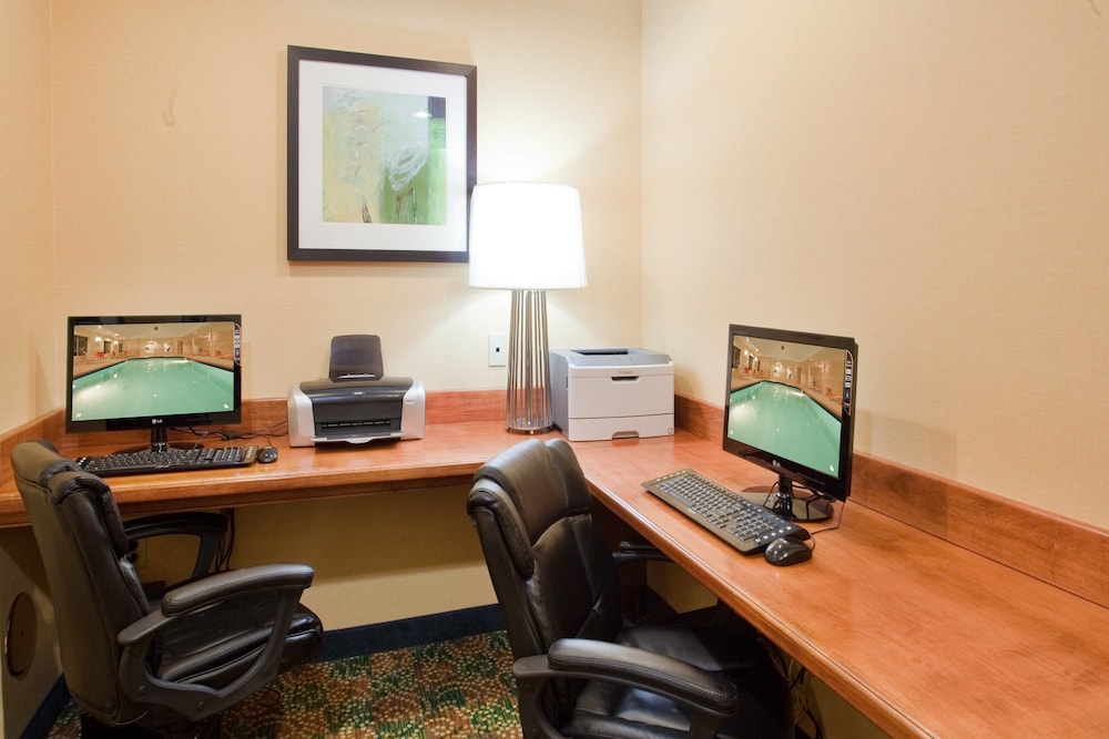 holiday inn express hotel and suites fredericksburg by ihg