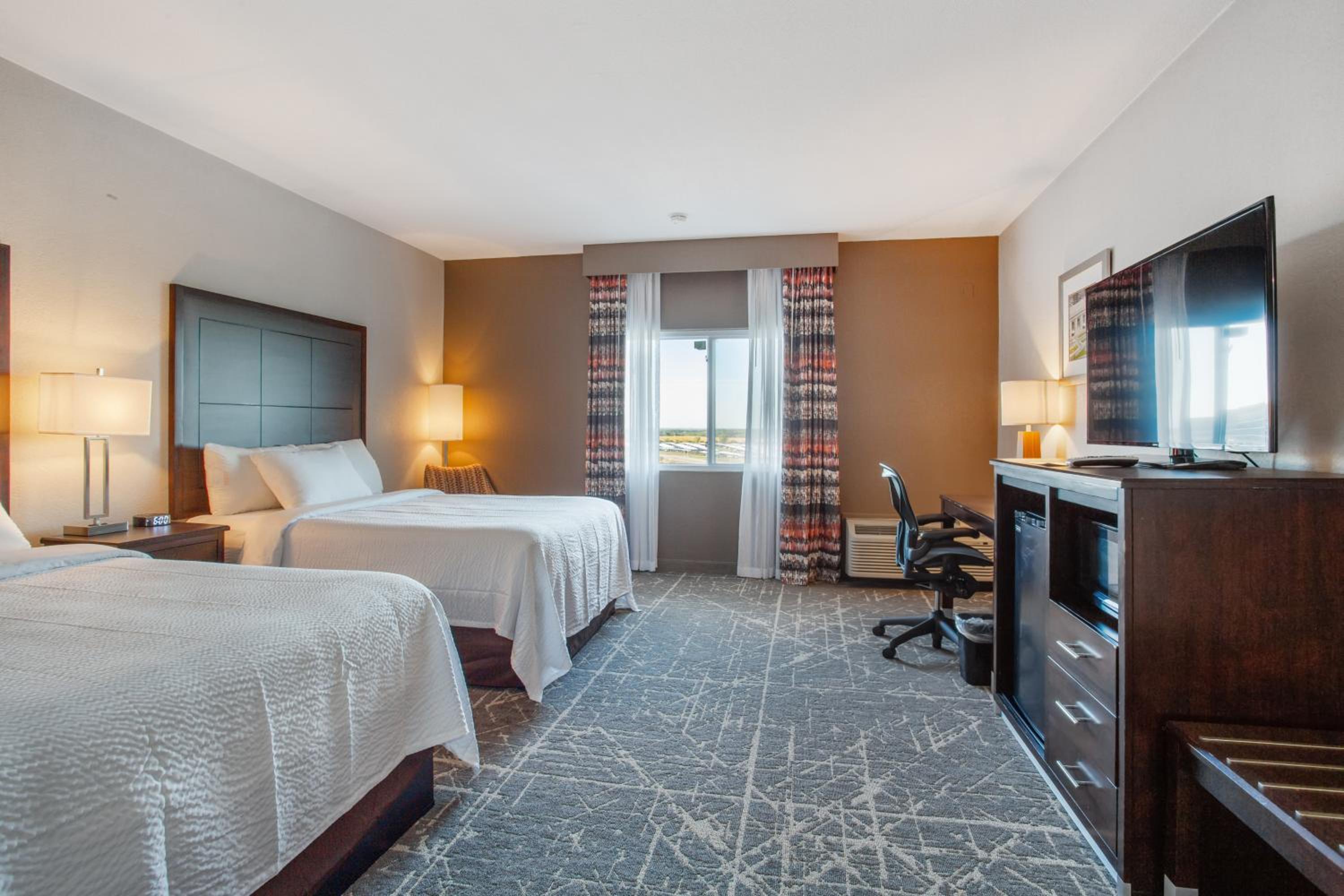 holiday inn express hotel and suites fredericksburg by ihg