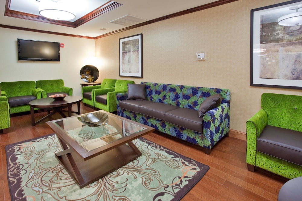holiday inn express hotel and suites fredericksburg by ihg