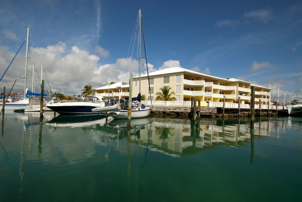 Ocean Reef Yacht Club & Resort,Freeport>>Bahamas,3 star