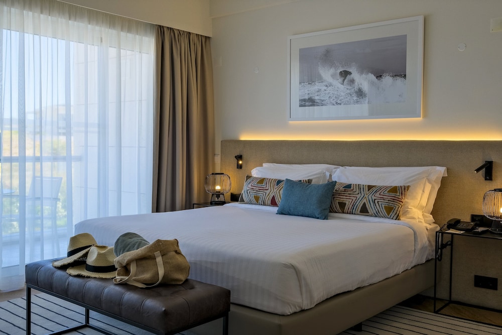 crowne plaza caparica lisbon by ihg