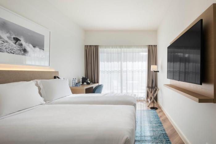 crowne plaza caparica lisbon by ihg