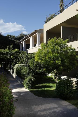 Les Mas Du Grand Vallon,Cannes>>Alpes-Maritimes,4 star