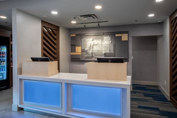 Holiday Inn Express & Suites Asheville Downtown By Ihg,Near U.S. Cellular Center,3 star
