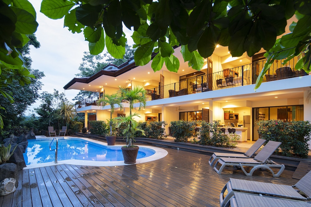 pumilio mountain and ocean hotel