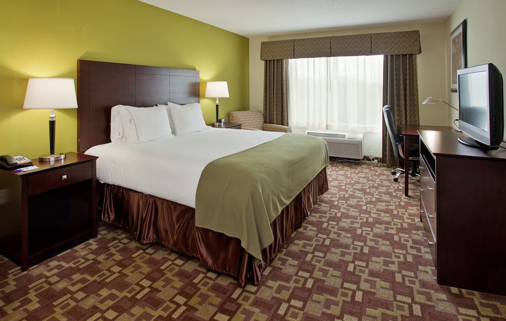 holiday inn express hotel and suites kansas city sports complex