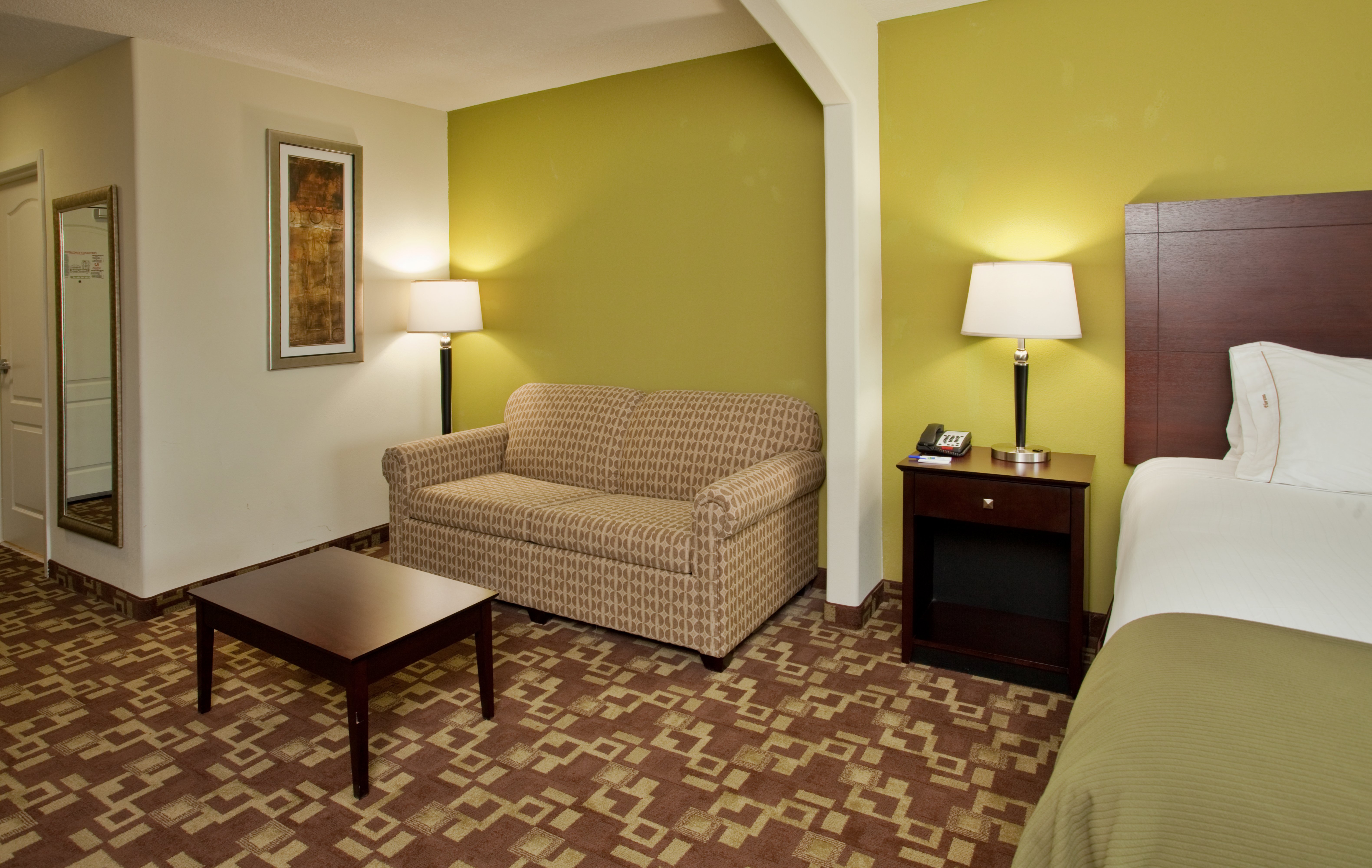 holiday inn express hotel and suites kansas city sports complex