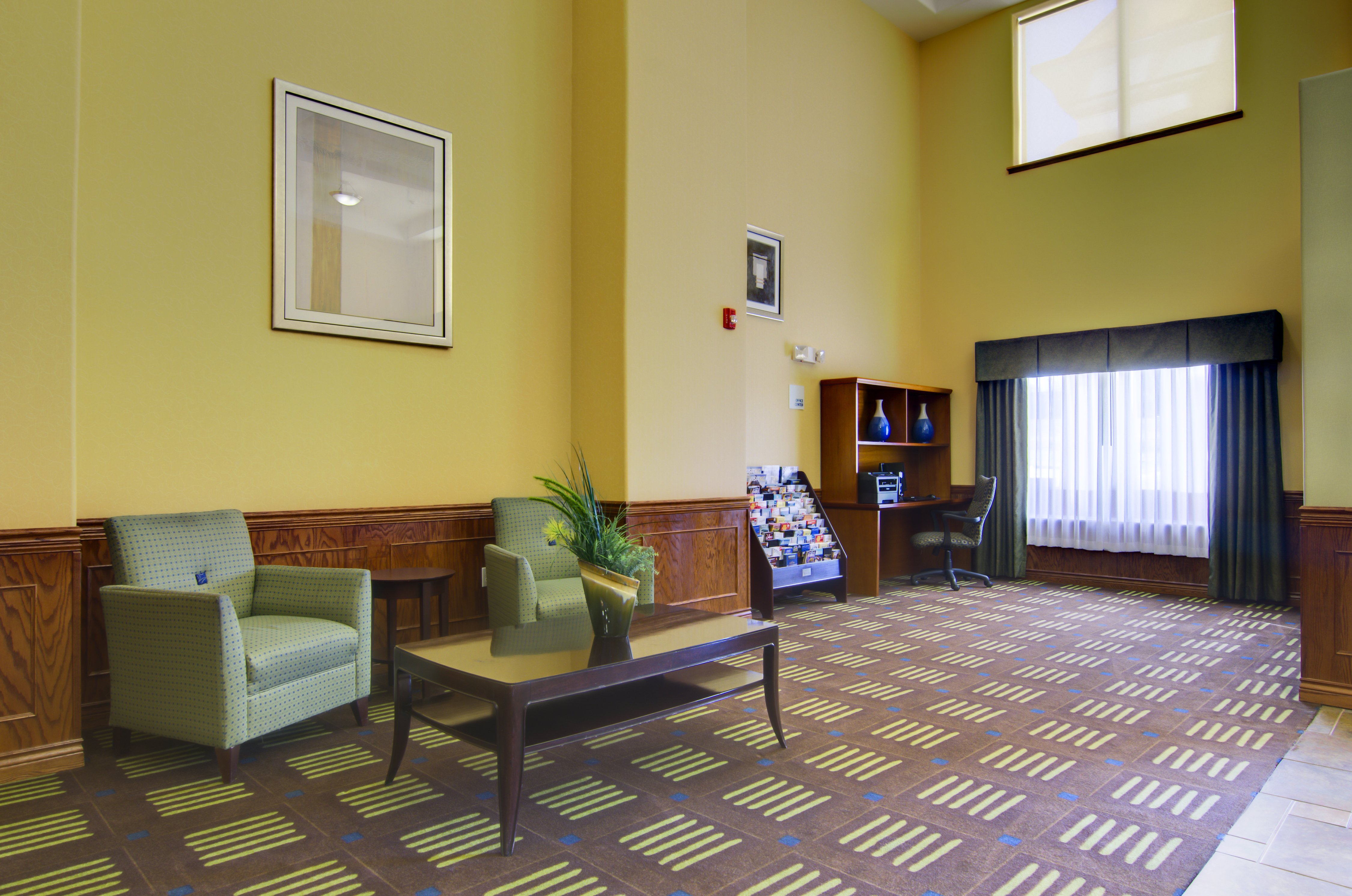 holiday inn express hotel and suites kansas city sports complex