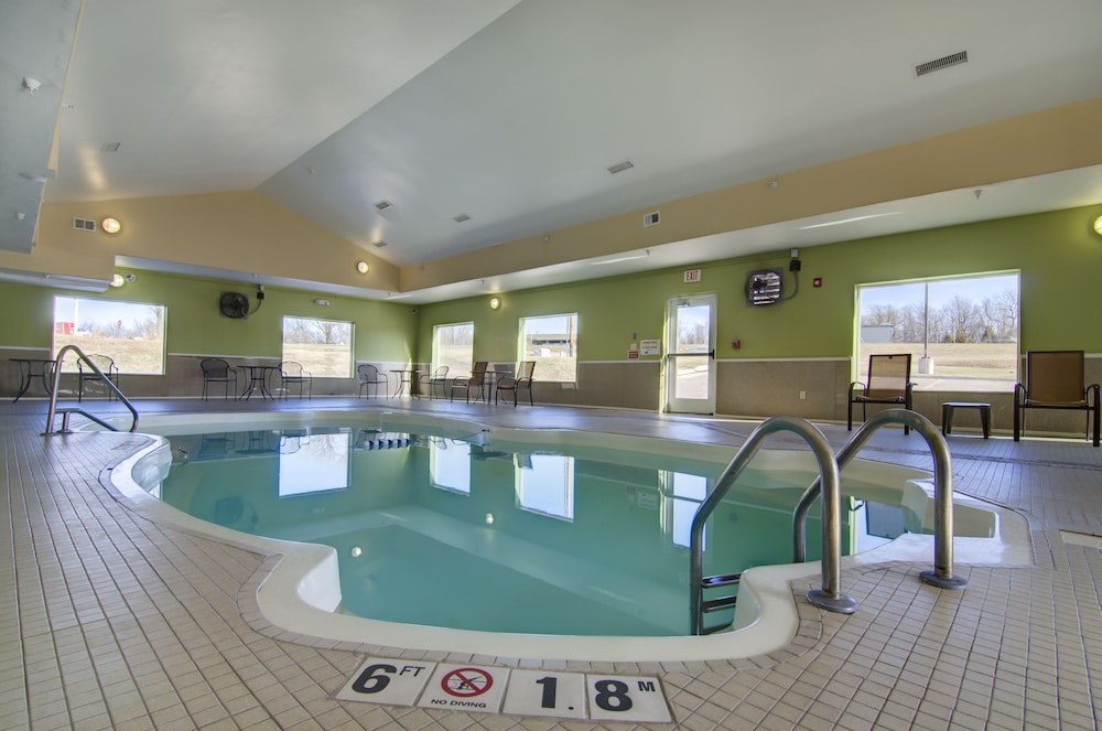 holiday inn express hotel and suites kansas city sports complex