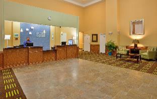 holiday inn express hotel and suites kansas city sports complex