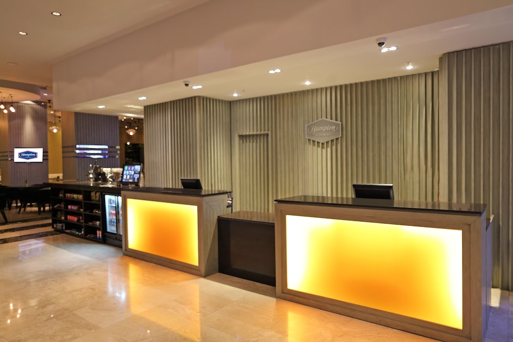 hampton by hilton panama