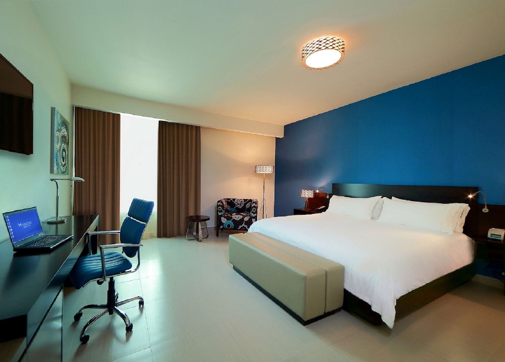 hampton by hilton panama