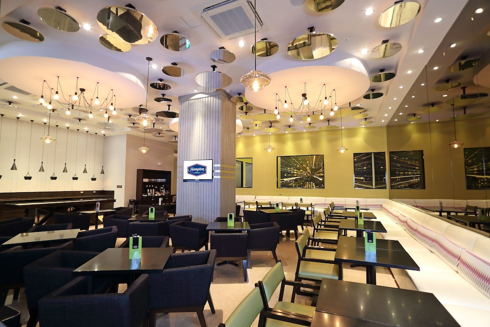 hampton by hilton panama