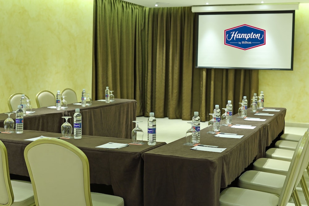 hampton by hilton panama