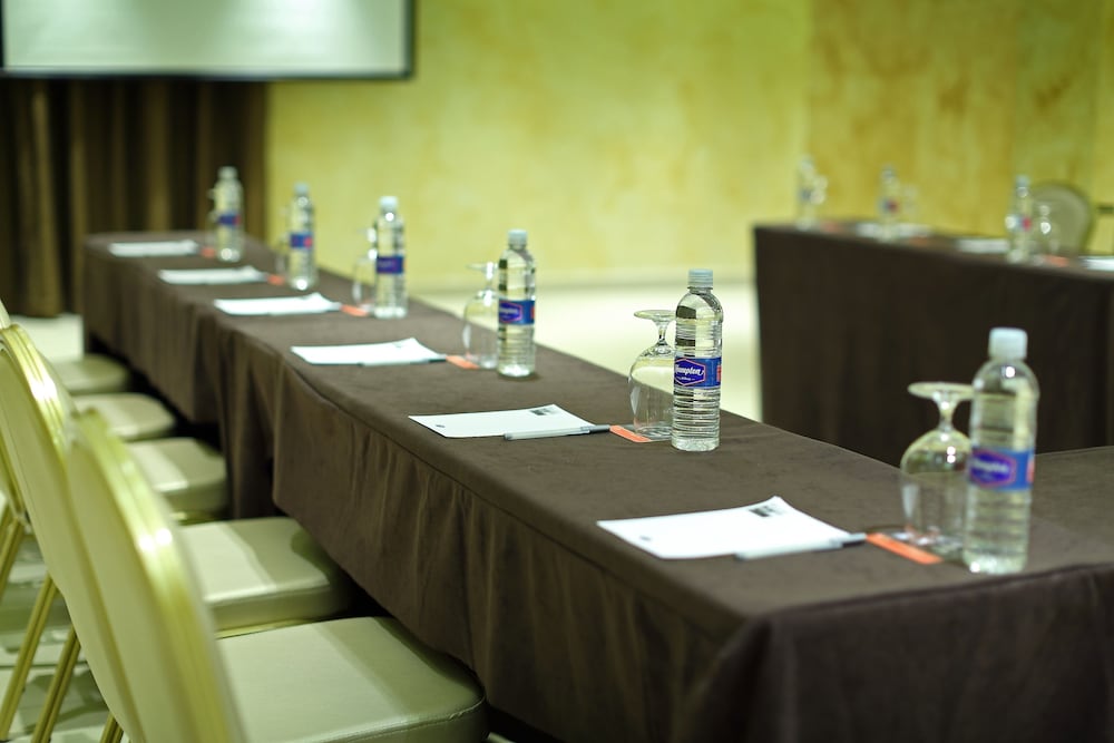 hampton by hilton panama