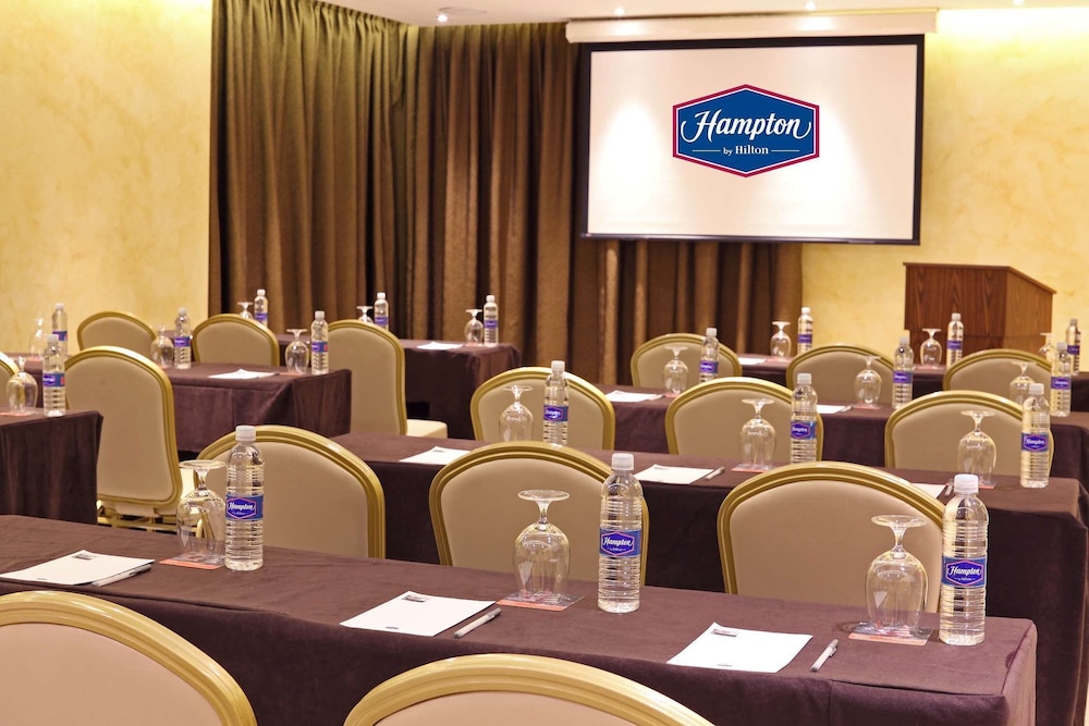hampton by hilton panama