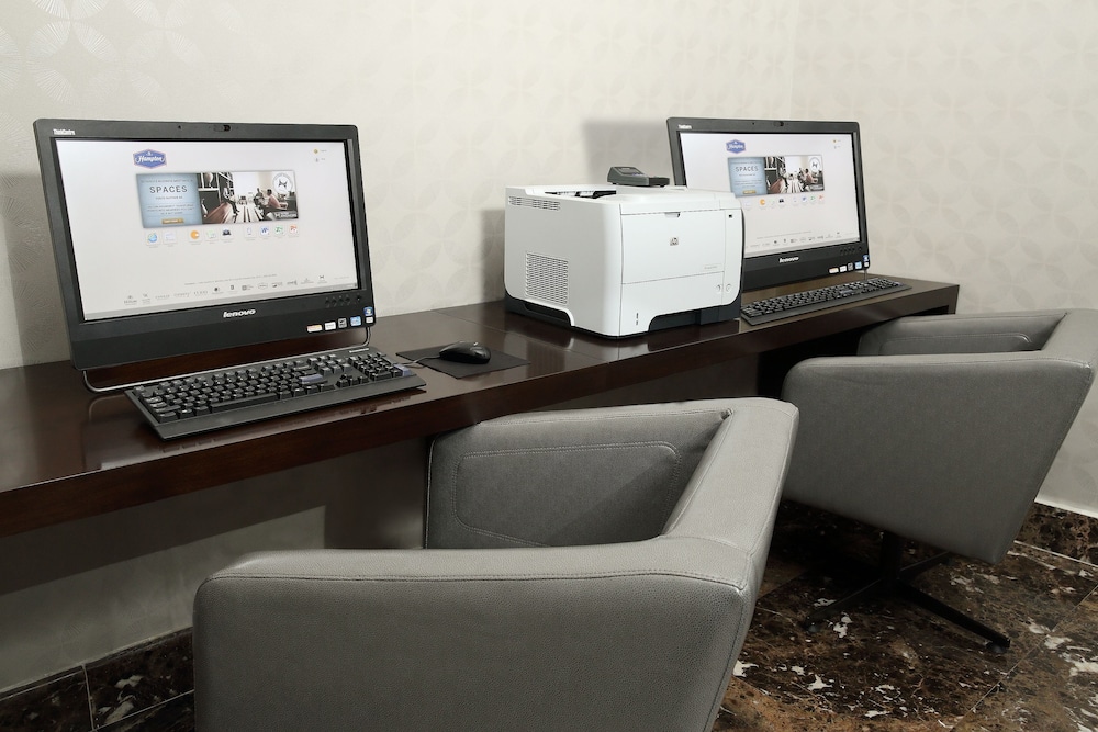 hampton by hilton panama