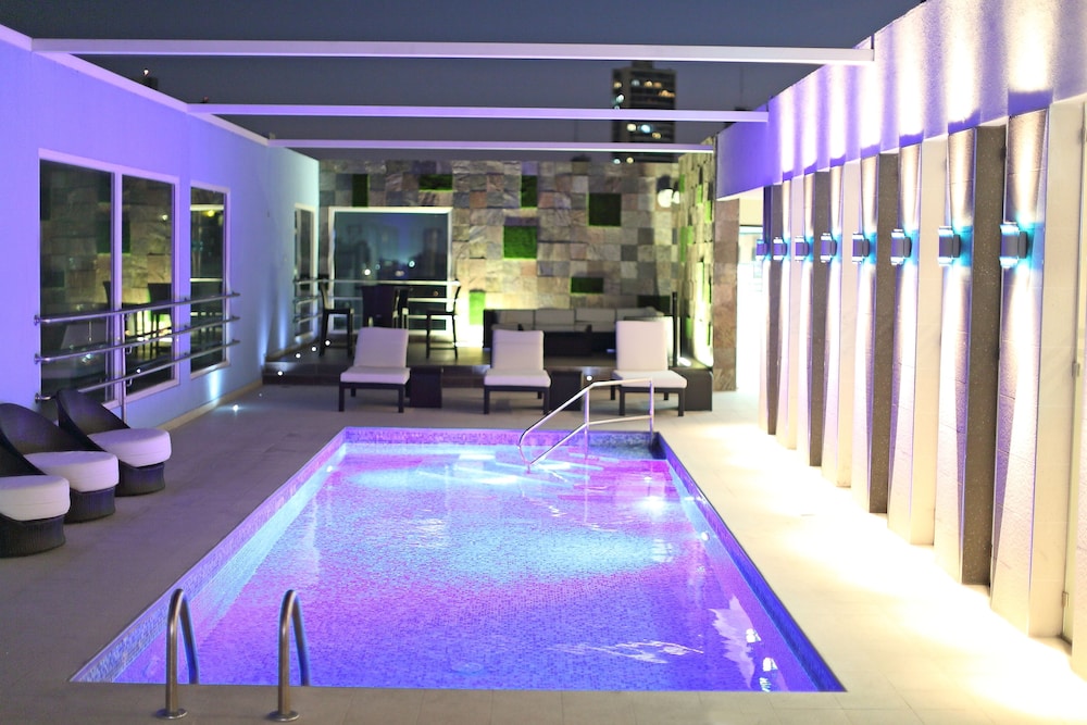 hampton by hilton panama