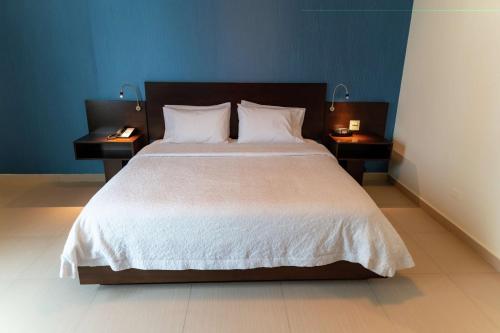 hampton by hilton panama