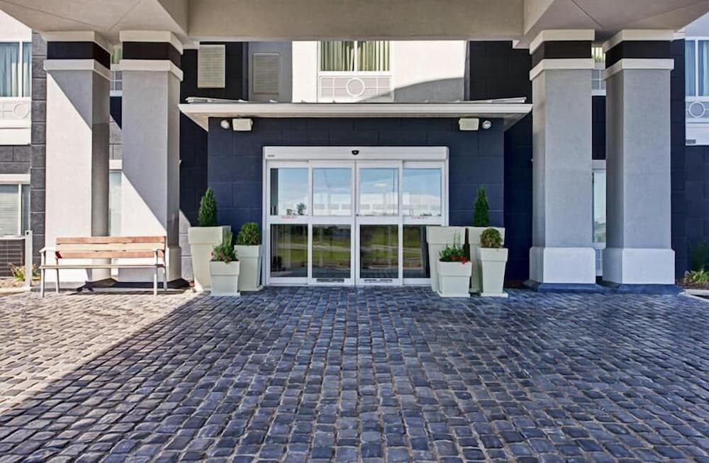 holiday inn express hotel and suites north fremont by ihg