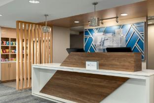 holiday inn express hotel and suites north fremont by ihg