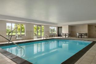 holiday inn express hotel and suites north fremont by ihg