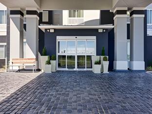 holiday inn express hotel and suites north fremont by ihg