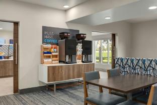 holiday inn express hotel and suites north fremont by ihg