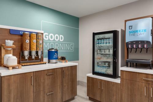 holiday inn express hotel and suites north fremont by ihg