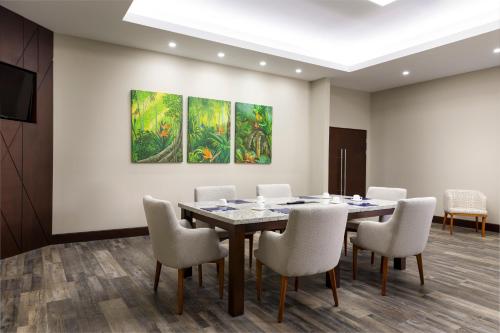 holiday inn express san jose costa rica airport