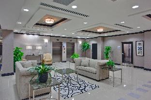 holiday inn express and suites ottawa west nepean