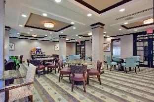 holiday inn express and suites ottawa west nepean