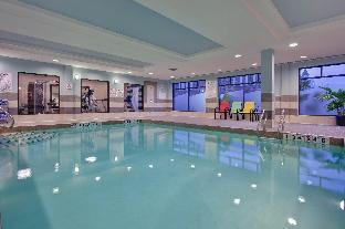 holiday inn express and suites ottawa west nepean