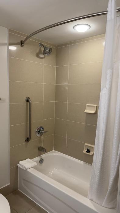 holiday inn express and suites ottawa west nepean