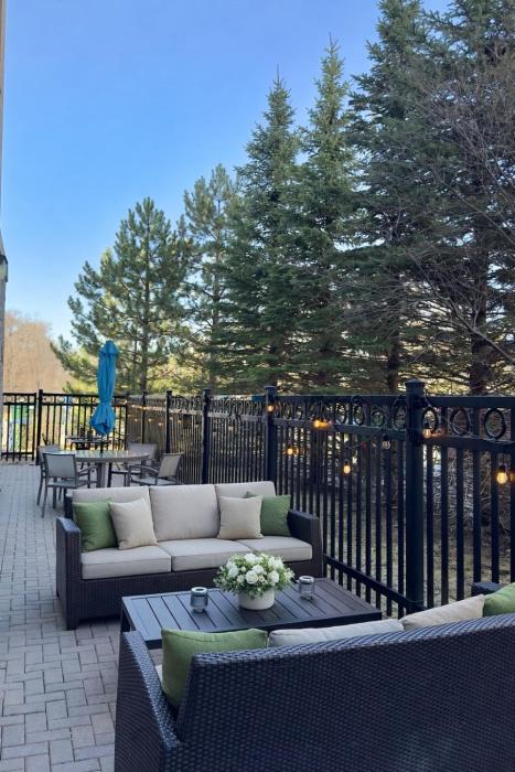 holiday inn express and suites ottawa west nepean