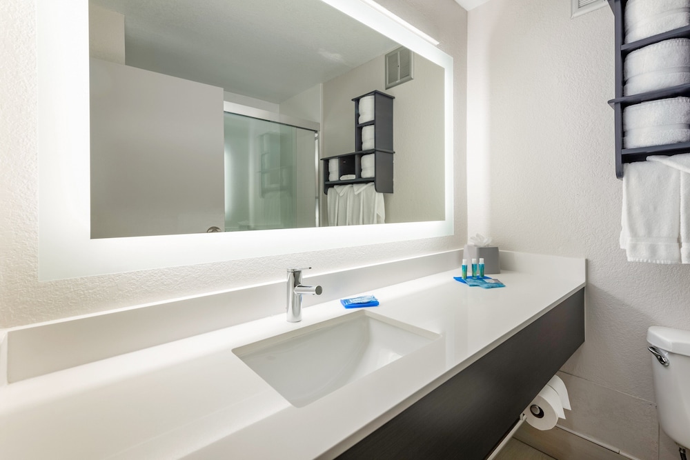 holiday inn express columbus downtown by ihg