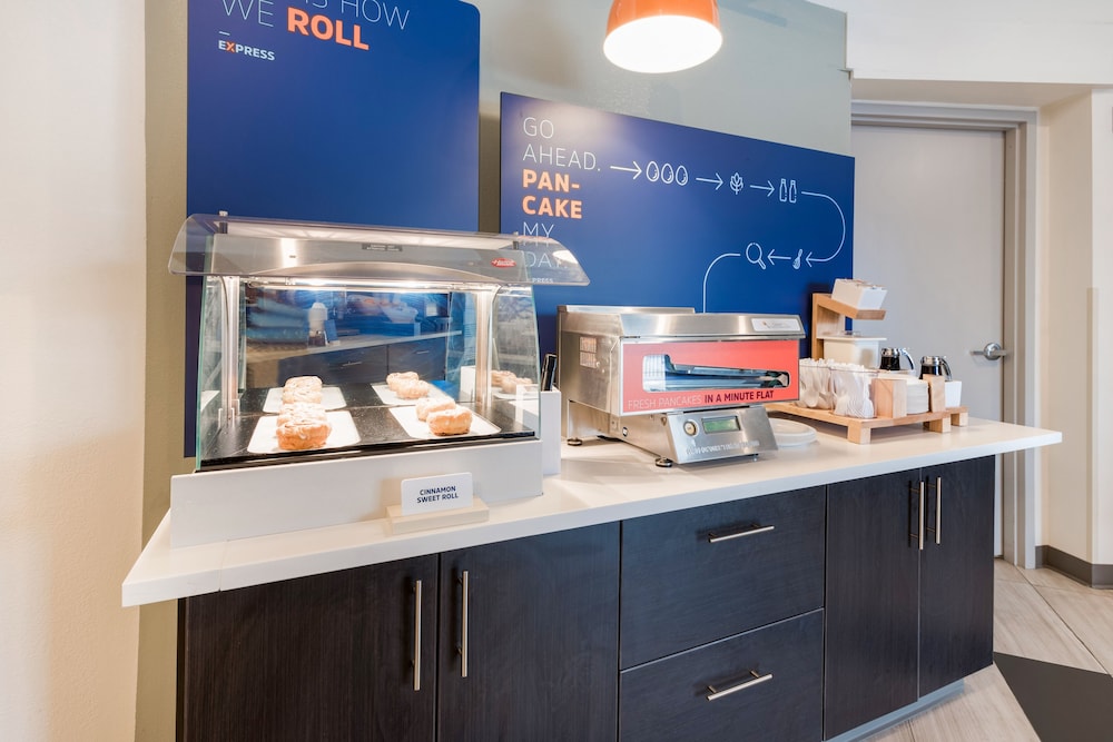 holiday inn express columbus downtown by ihg