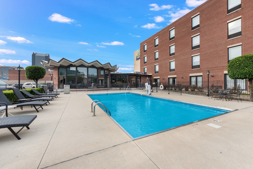 holiday inn express columbus downtown by ihg