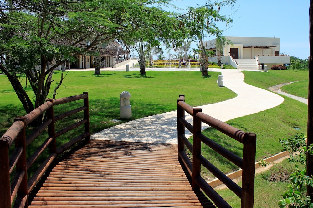 hotel estelar playa manzanillo