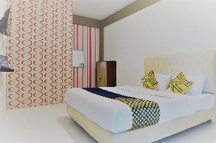 Spot On 1772 Hotel Penginapan Cemara Syariah,,2 star