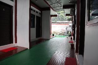 Spot On 1772 Hotel Penginapan Cemara Syariah,,2 star