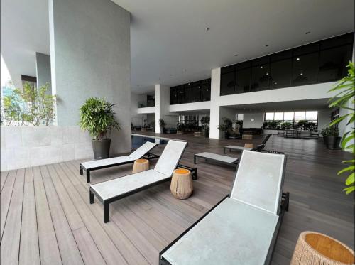 the establishment est kl sentral by loop suites