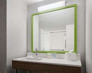 hampton inn and suites