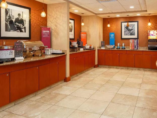 hampton inn and suites