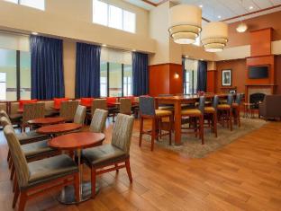 hampton inn and suites