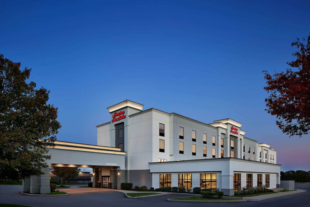 hampton inn and suites