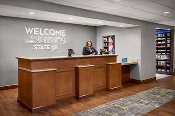hampton inn and suites