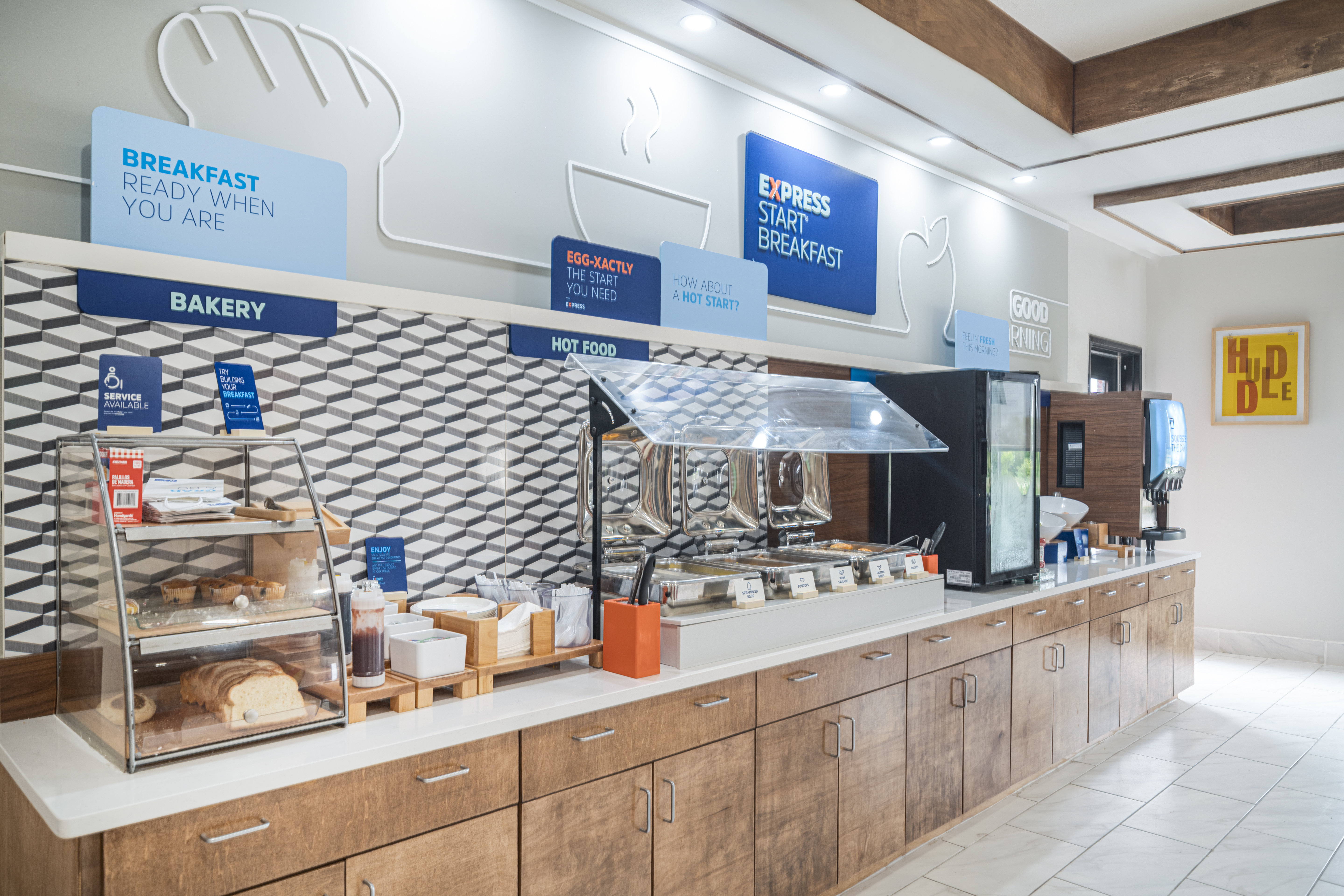 holiday inn express hotel and suites pratt by ihg